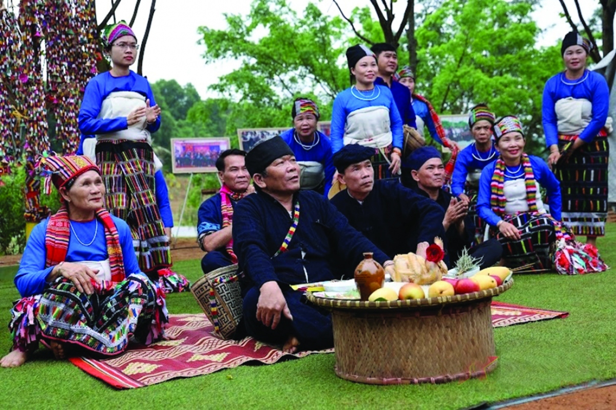 le hoi kin chieng booc may lang rooc ram hinh anh 2