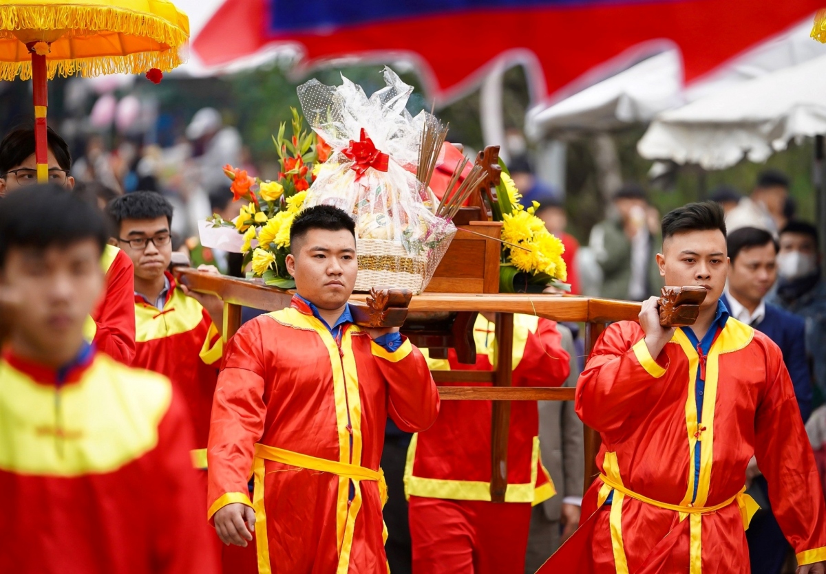 Đầu năm lên núi thần Đinh xem lễ hội rước nước thiêng và đại lễ cầu an hình ảnh 1 Dau nam len nui than Dinh xem le hoi ruoc nuoc thieng va dai le cau an hinh anh 1