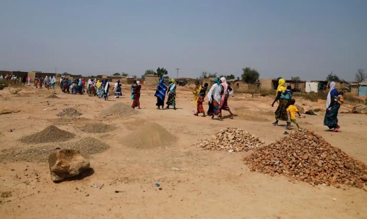 quân đội burkina faso giải cứu thành công 66 phụ nữ, trẻ em bị bắt cóc hình ảnh 1 quan doi burkina faso giai cuu thanh cong 66 phu nu, tre em bi bat coc hinh anh 1