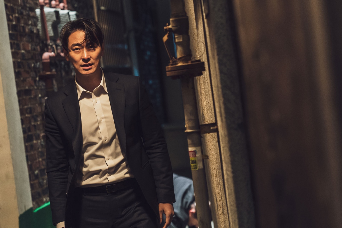 joo ji hoon tái xuất, cùng park sung woong rượt đuổi báo thù nghẹt thở dịp tết hình ảnh 1 joo ji hoon tai xuat, cung park sung woong ruot duoi bao thu nghet tho dip tet hinh anh 1