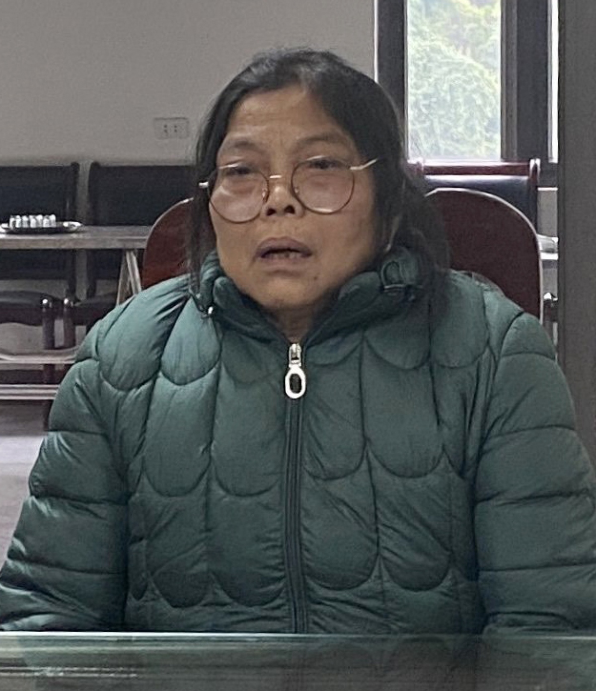 chồng cảnh giới cho vợ móc túi du khách tại lễ hội hình ảnh 1 chong canh gioi cho vo moc tui du khach tai le hoi hinh anh 1
