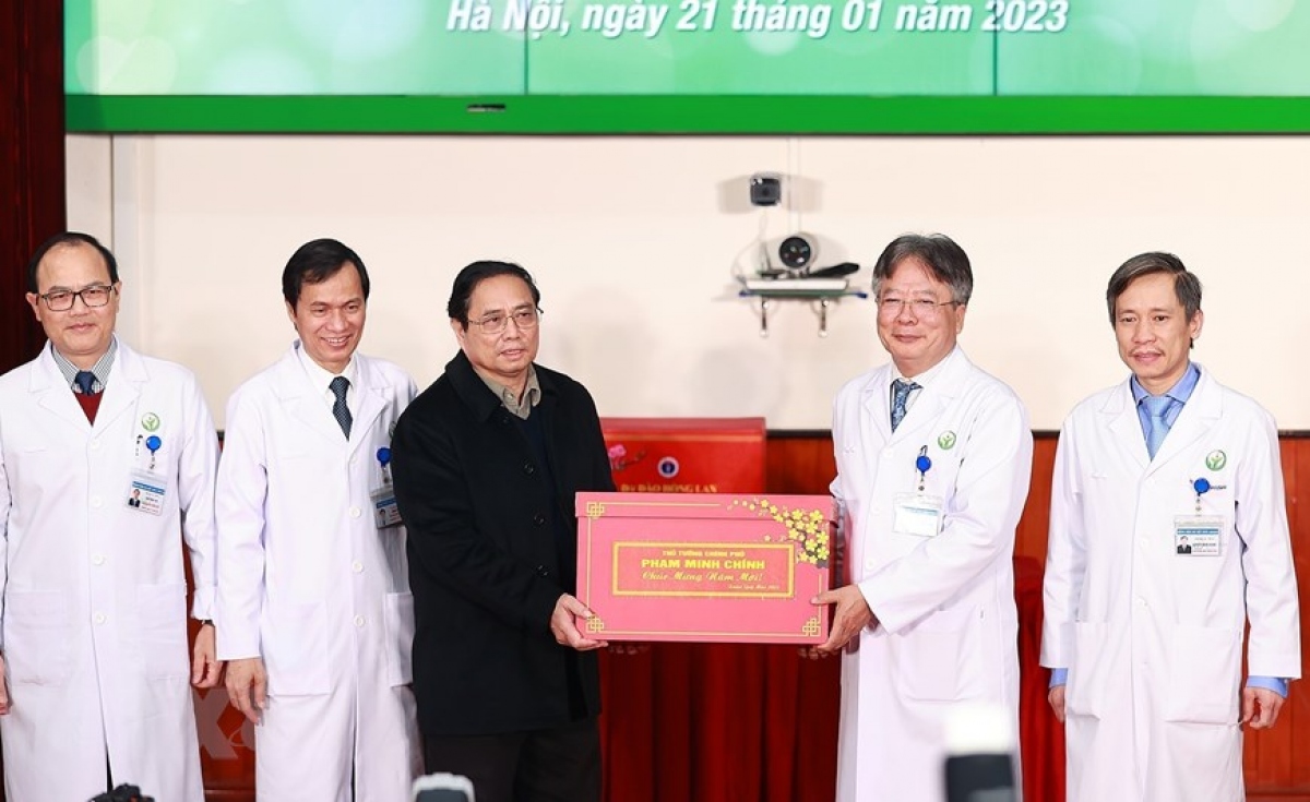 thu tuong tham, chuc tet tai benh vien benh nhiet doi trung uong hinh anh 5
