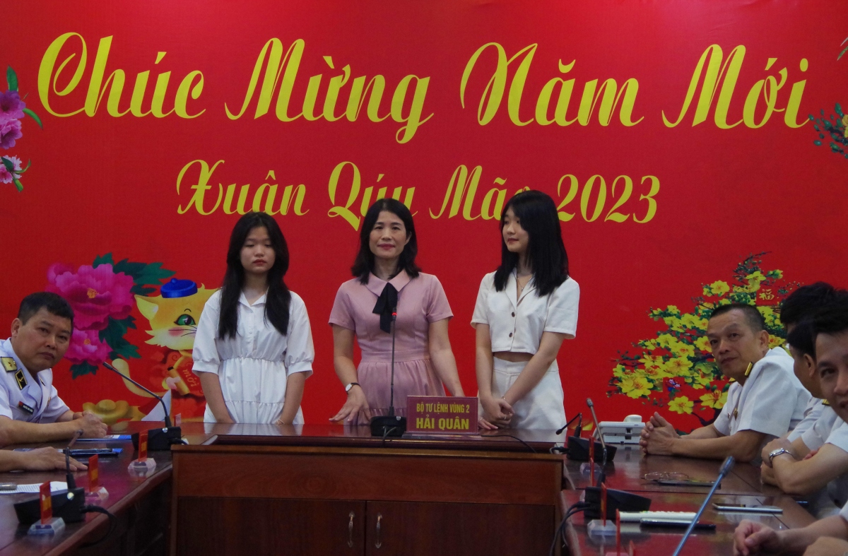 vung 2 hai quan chuc mung nam moi truc tuyen cac luc luong truc tet tren bien hinh anh 3