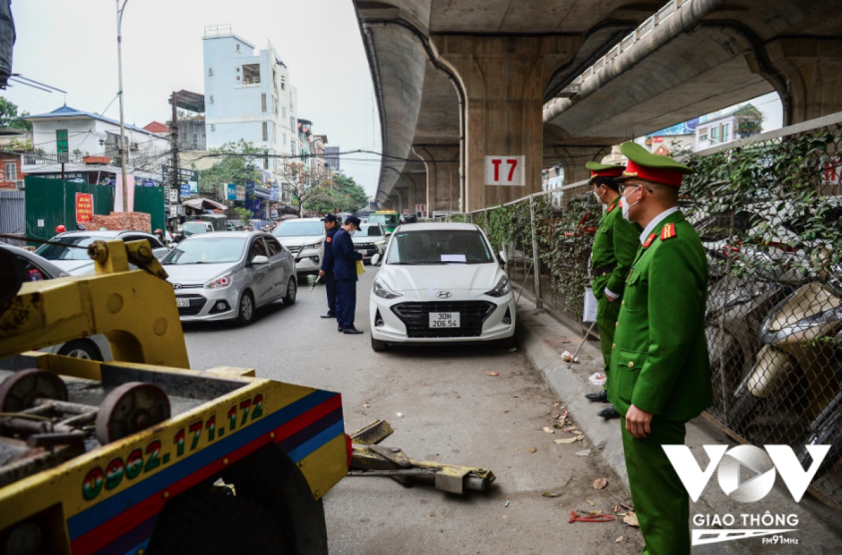 gam cau vinh tuy ha noi to chuc giao thong kieu... song chet mac bay hinh anh 10
