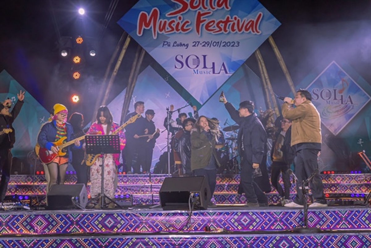 da lab, ngu cung tham du chuoi hoa nhac san truong solla music hinh anh 2