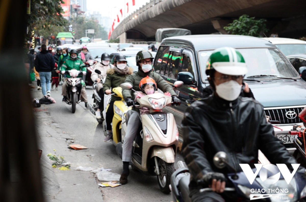 gam cau vinh tuy ha noi to chuc giao thong kieu... song chet mac bay hinh anh 14