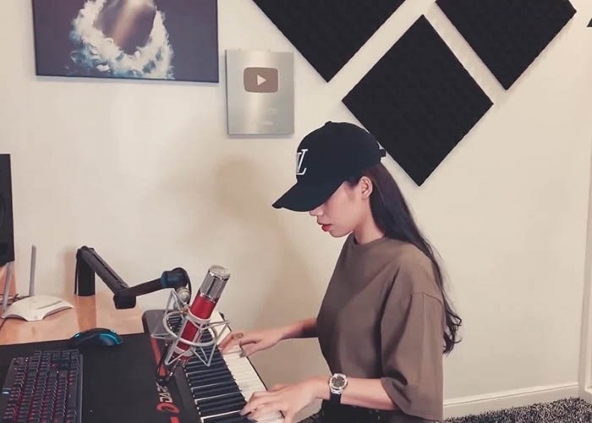 thánh nữ cover hương ly bật mí về ca khúc mới hình ảnh 1 thanh nu cover huong ly bat mi ve ca khuc moi hinh anh 1