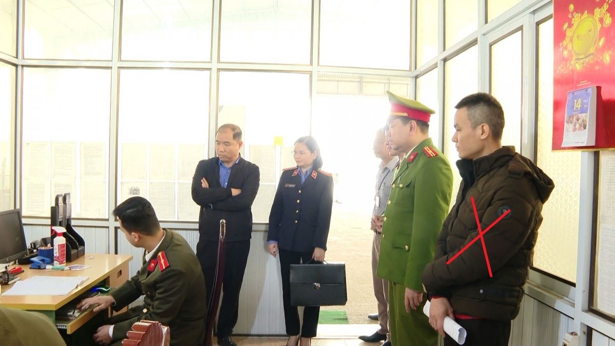 bắt phó giám đốc trung tâm đăng kiểm xe cơ giới đường bộ tại ninh bình hình ảnh 1 bat pho giam doc trung tam dang kiem xe co gioi duong bo tai ninh binh hinh anh 1