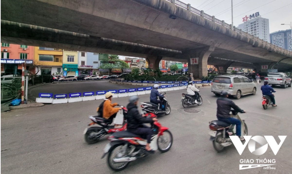 gầm cầu vĩnh tuy hà nội tổ chức giao thông kiểu... sống chết mặc bay hình ảnh 1 gam cau vinh tuy ha noi to chuc giao thong kieu... song chet mac bay hinh anh 1