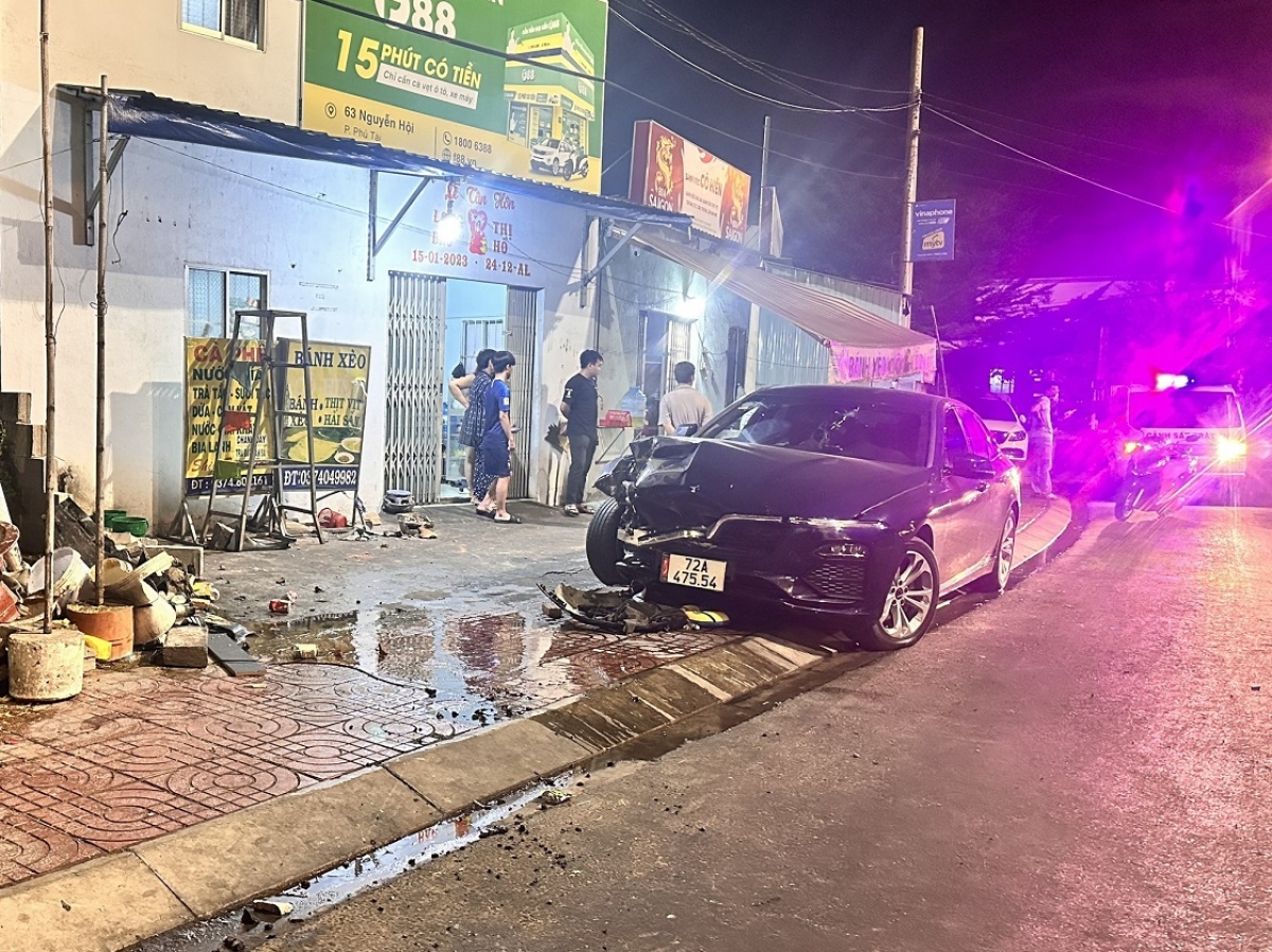 Điều tra vụ tai nạn giao thông khiến 2 người thương vong ở bình thuận hình ảnh 1 Dieu tra vu tai nan giao thong khien 2 nguoi thuong vong o binh thuan hinh anh 1