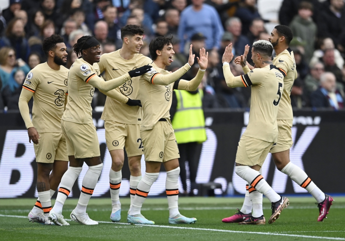 var tu choi ban thang, west ham chia diem kich tinh voi dan tan binh trieu do cua chelsea hinh anh 11