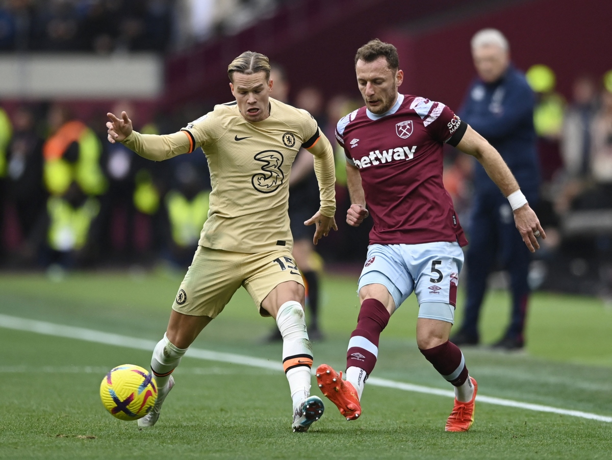 var tu choi ban thang, west ham chia diem kich tinh voi dan tan binh trieu do cua chelsea hinh anh 15