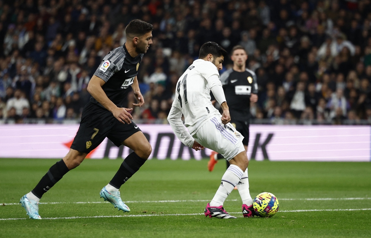 thang dam elche, real madrid rut ngan khoang cach voi barca hinh anh 2