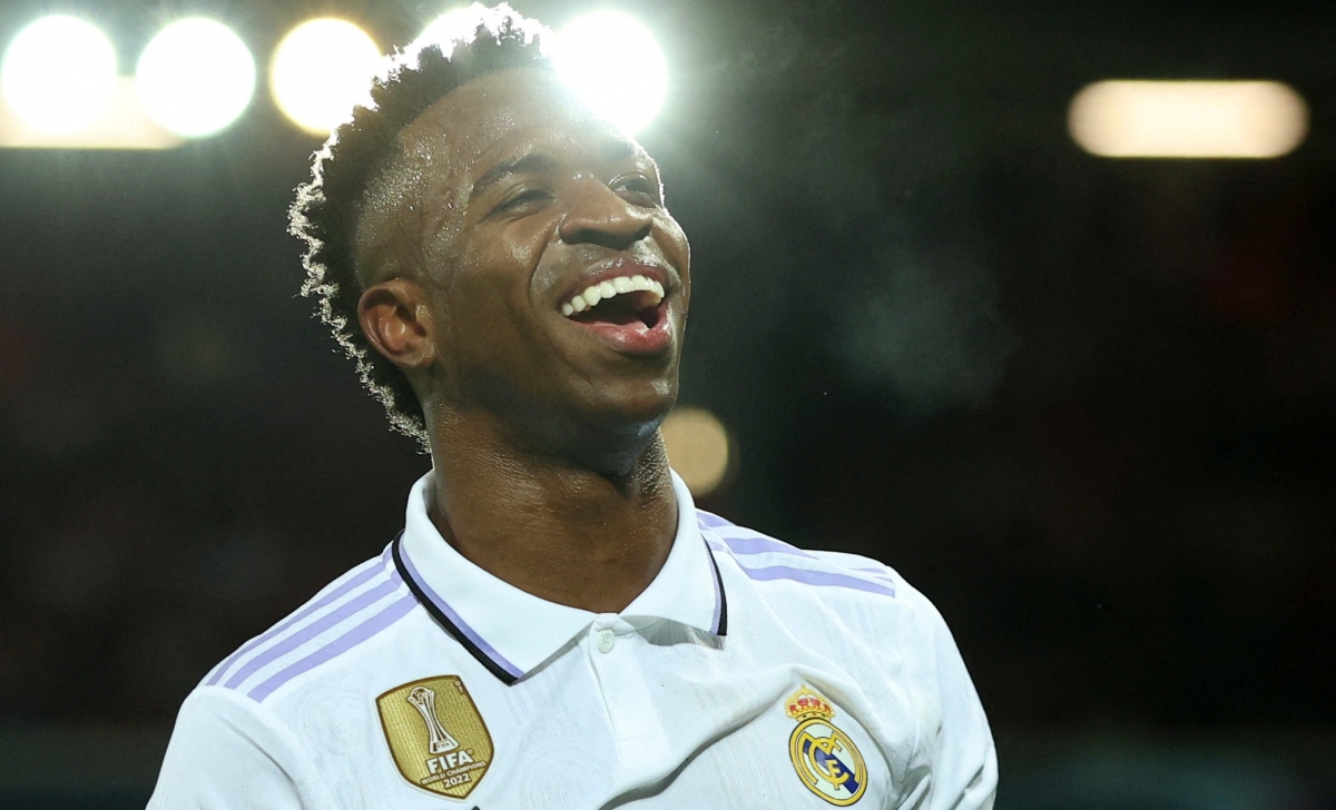 vinicius va benzema ruc sang, real madrid thang huy diet liverpool hinh anh 11