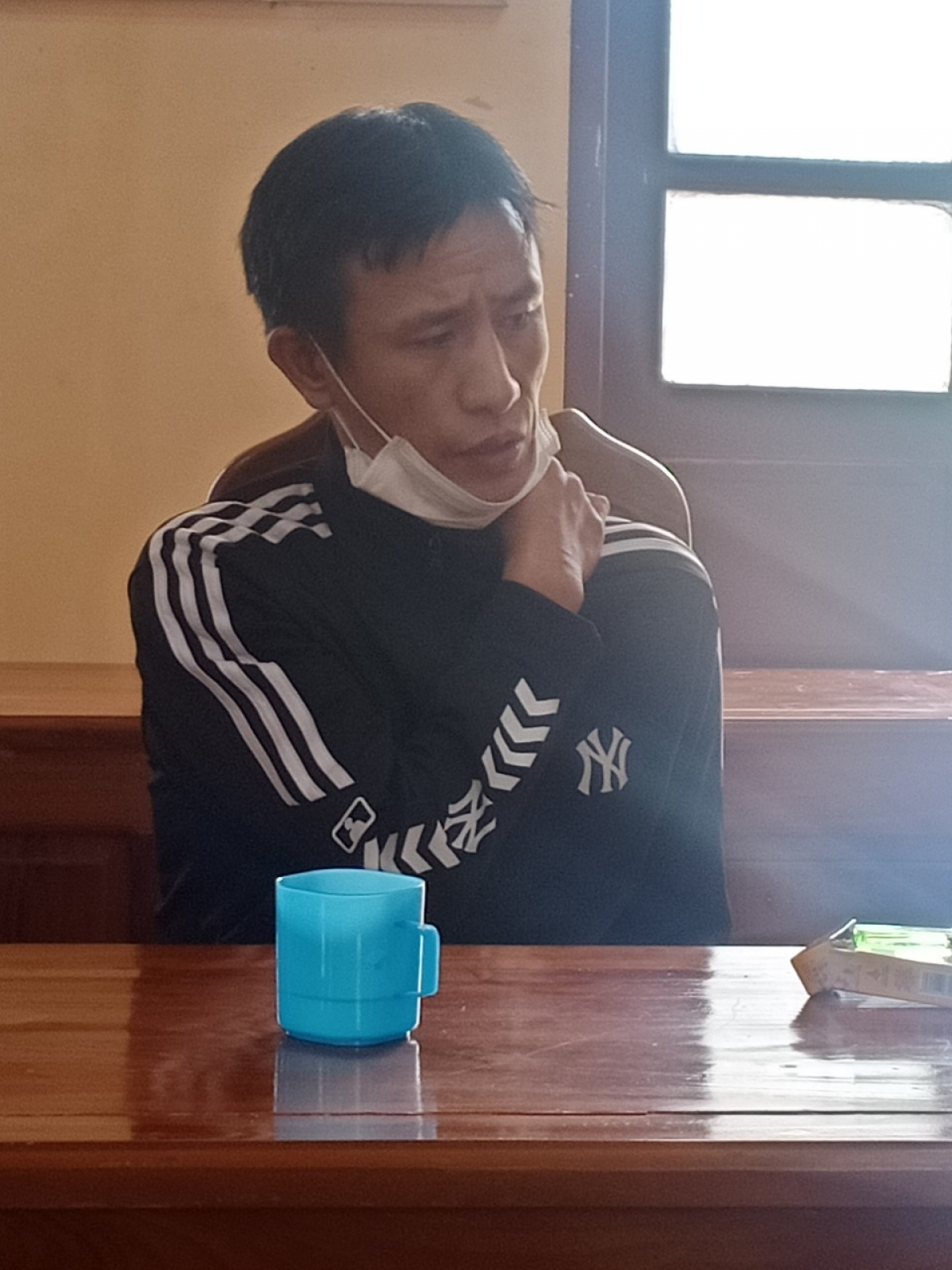 van chuyen luong lon ma tuy, dung dao chong tra khi bi truy bat hinh anh 3
