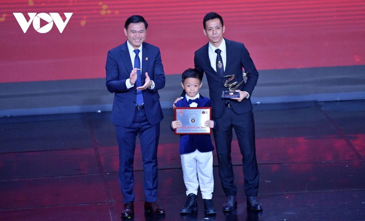 van quyet - chan dung qua bong vang viet nam 2022 hinh anh 2