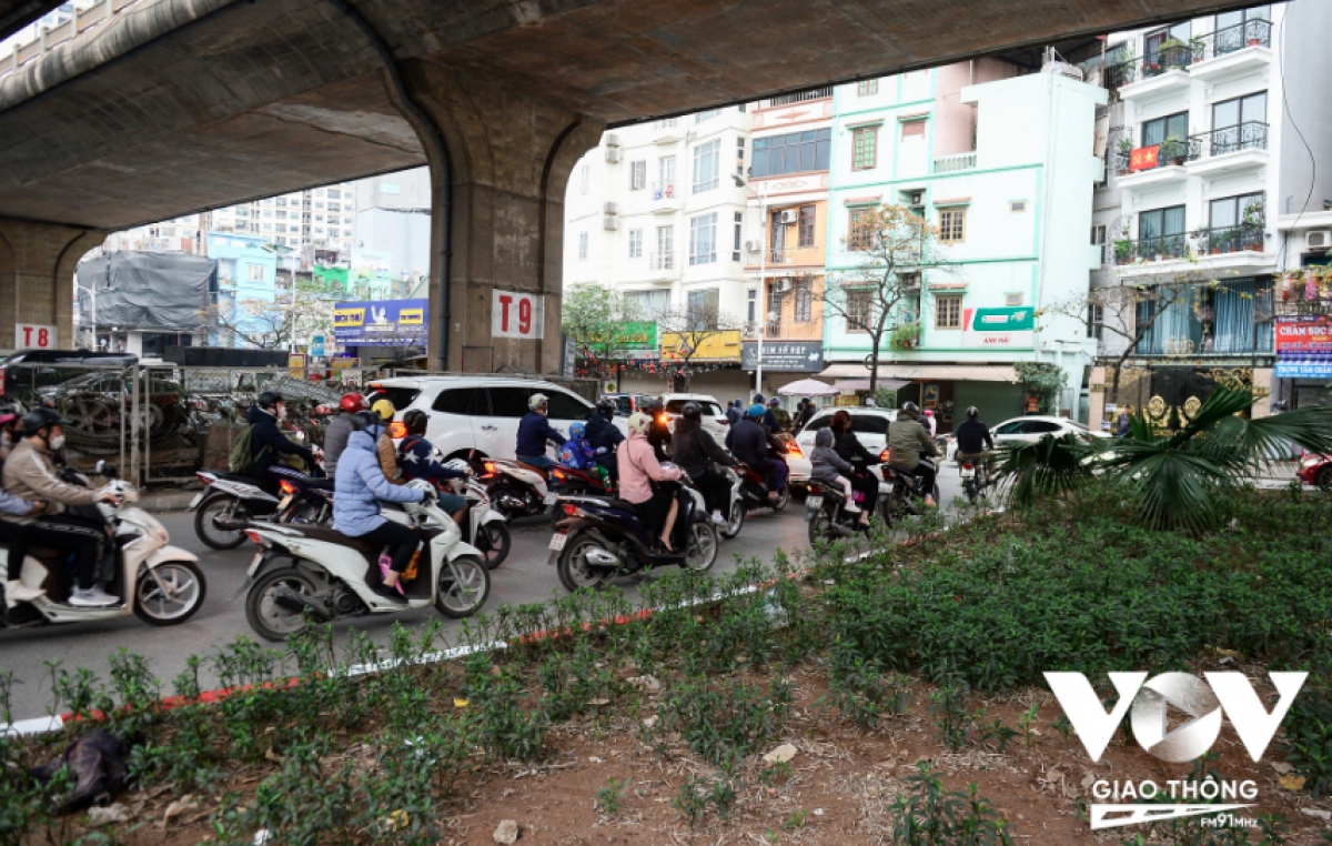 gam cau vinh tuy ha noi to chuc giao thong kieu... song chet mac bay hinh anh 5