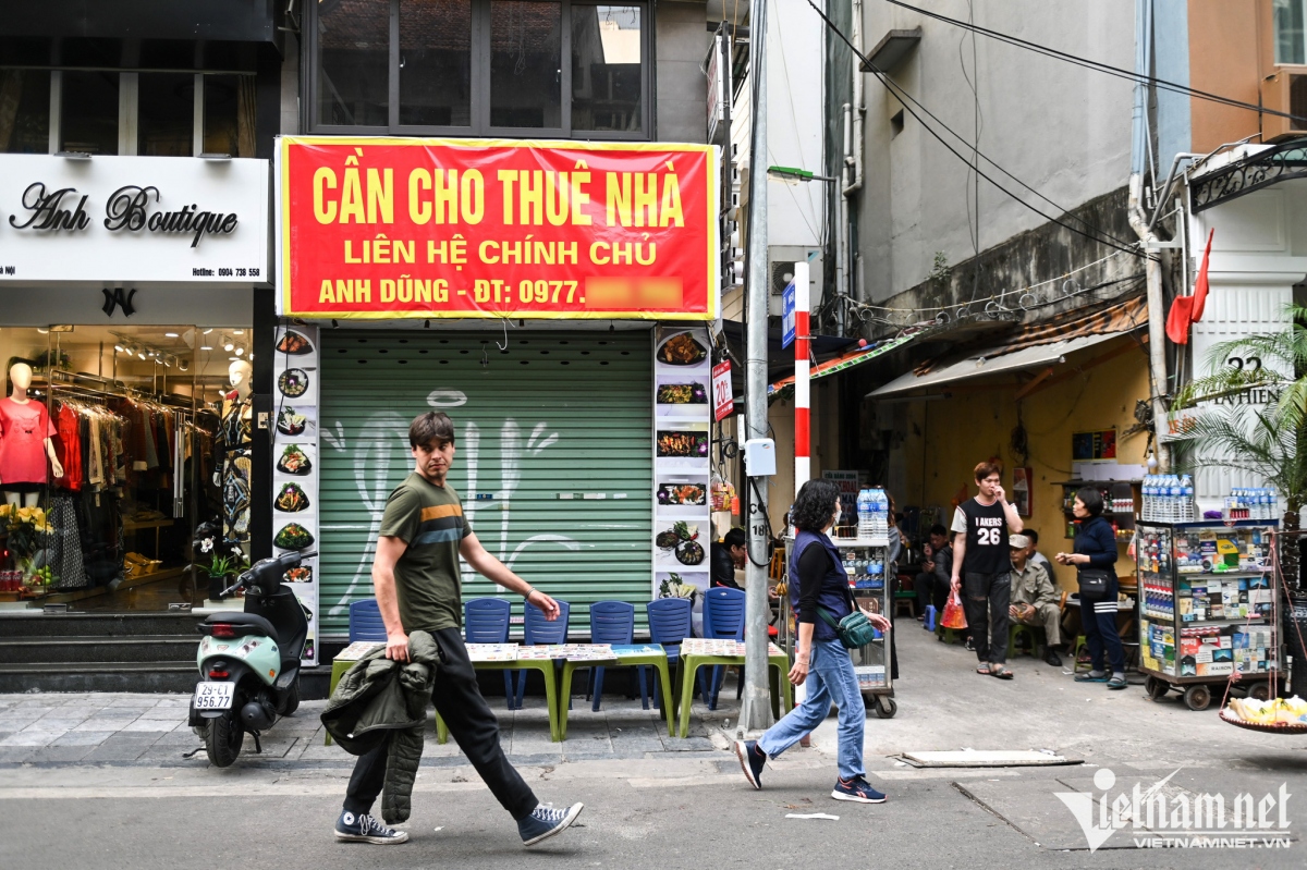 hang loat mat bang trung tam ha noi rao vat tim khach thue hinh anh 5