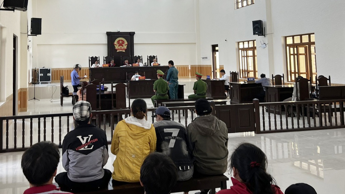 linh an 9 nam tu vi dung sung quan dung ban nguoi hinh anh 2