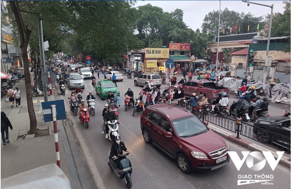 vat va xoay xo vi rao chan nut giao chua boc - pham ngoc thach hinh anh 8
