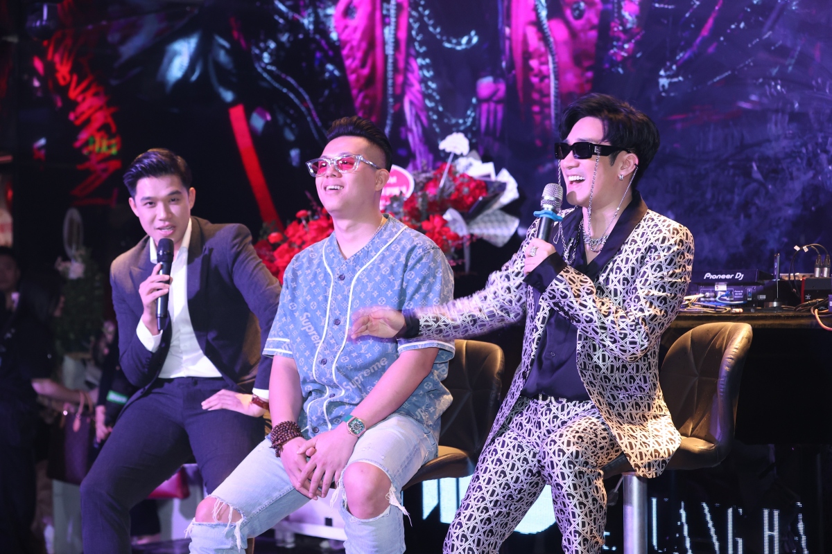 quang hà lột xác , gây bất ngờ với hình ảnh mới hình ảnh 1 quang ha lot xac , gay bat ngo voi hinh anh moi hinh anh 1