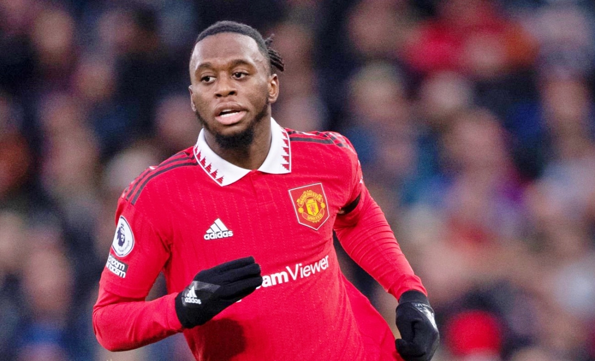 mu rao bán hậu vệ aaron wan-bissaka hình ảnh 1 mu rao ban hau ve aaron wan-bissaka hinh anh 1