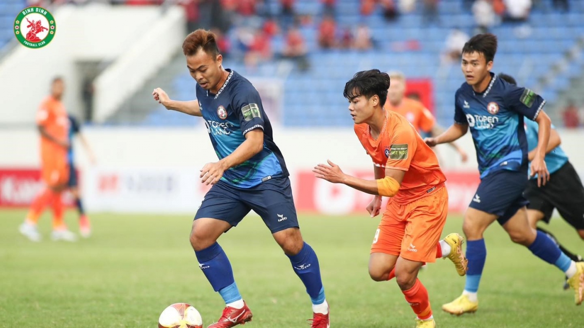 van lam, rafaelson dua binh Dinh len dau bang v-league 2023 hinh anh 3
