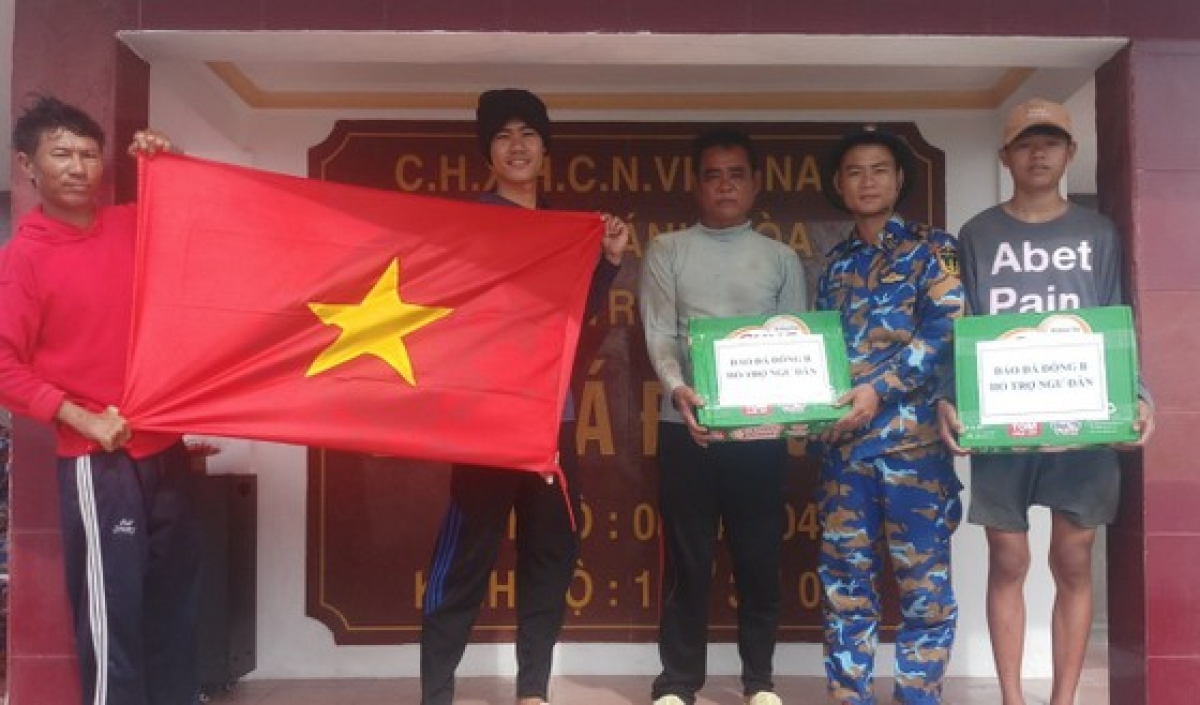 kip thoi ho tro hon 500 ngu dan tren 131 tau ca bi can luong thuc do thoi tiet xau hinh anh 2