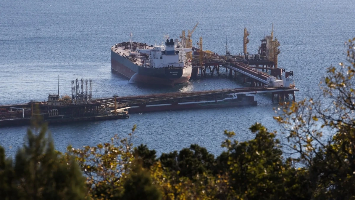 Một tàu chở dầu ở Novorossiysk, Nga tháng 10/2022. Ảnh: AP