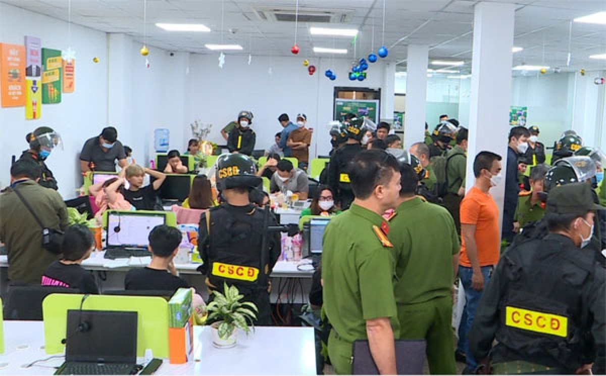 triệt phá nhóm đòi nợ thuê mang bình gas, quan tài đến khủng bố tinh thần nạn nhân hình ảnh 1 triet pha nhom doi no thue mang binh gas, quan tai den khung bo tinh than nan nhan hinh anh 1
