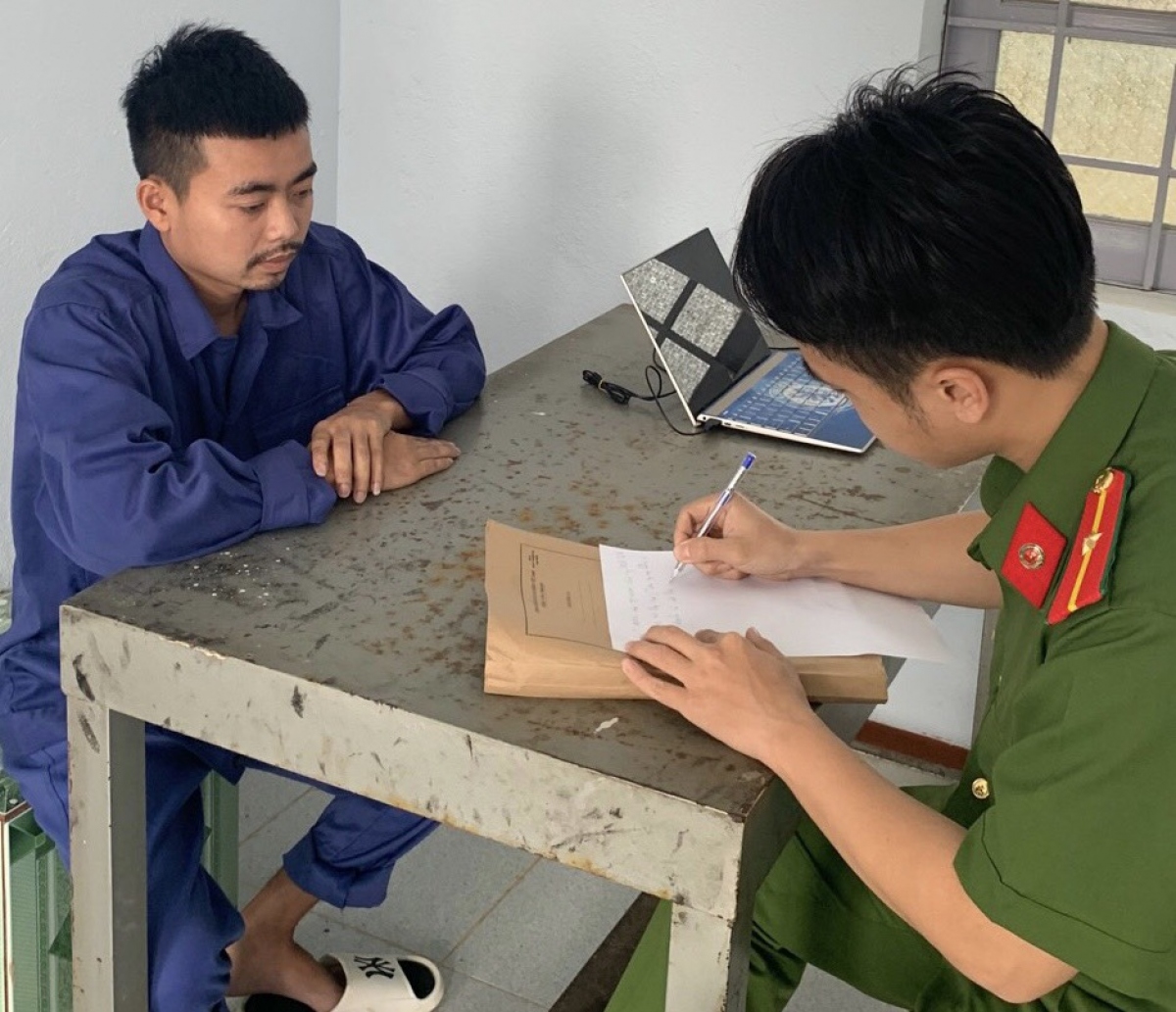 thực hiện hơn 70 vụ lừa đảo chiếm đoạt tài sản qua mạng internet hình ảnh 1 thuc hien hon 70 vu lua dao chiem doat tai san qua mang internet hinh anh 1