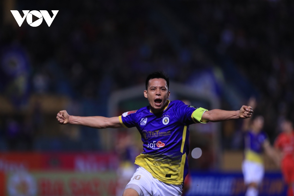 văn quyết và hùng dũng tỏa sáng, hà nội fc thắng nhọc hà tĩnh hình ảnh 2 van quyet va hung dung toa sang, ha noi fc thang nhoc ha tinh hinh anh 2