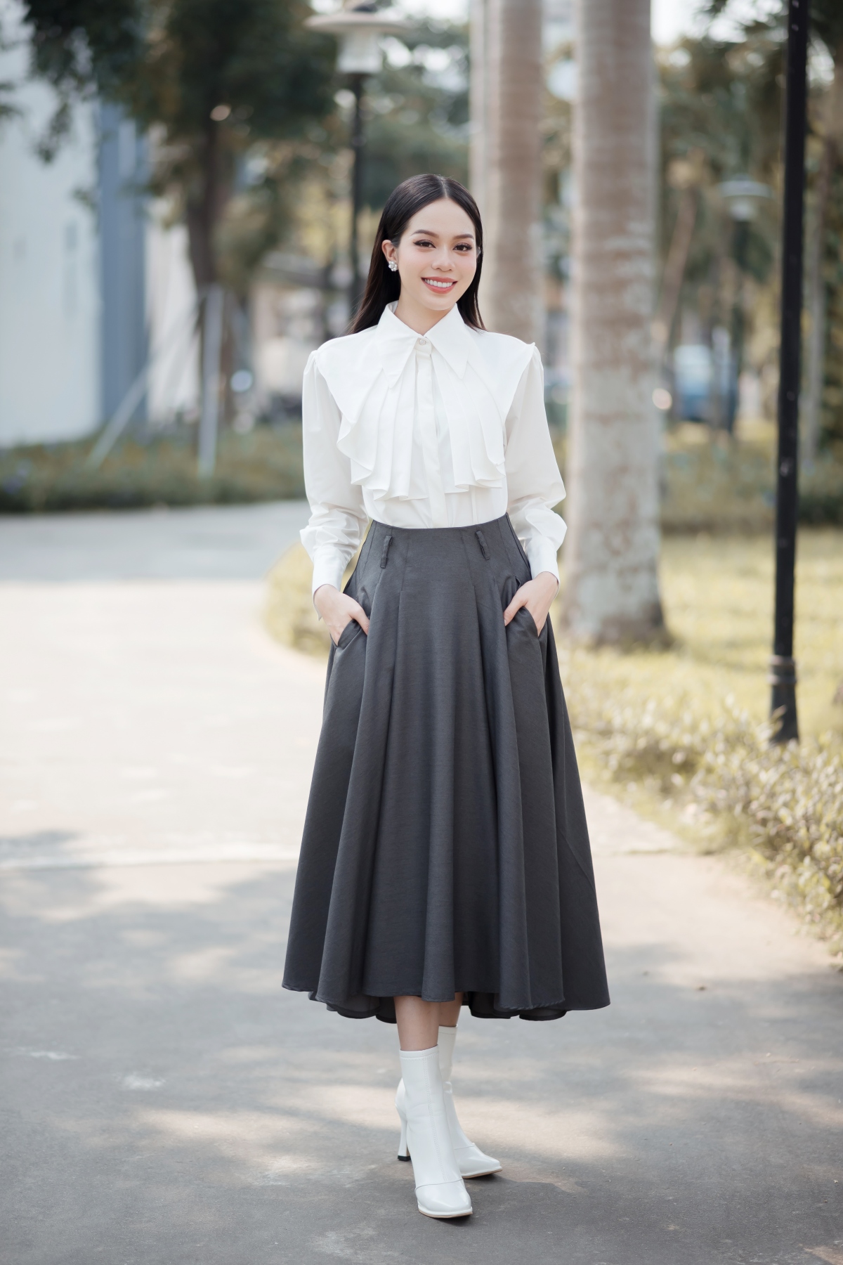 hoa hau huynh thi thanh thuy gian di ve lai truong dai hoc o Da nang hinh anh 2