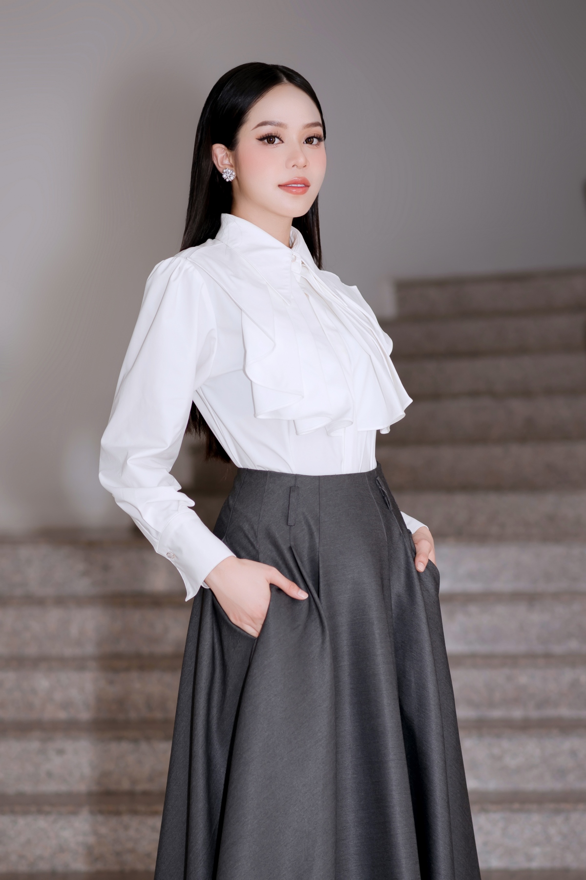 hoa hau huynh thi thanh thuy gian di ve lai truong dai hoc o Da nang hinh anh 4
