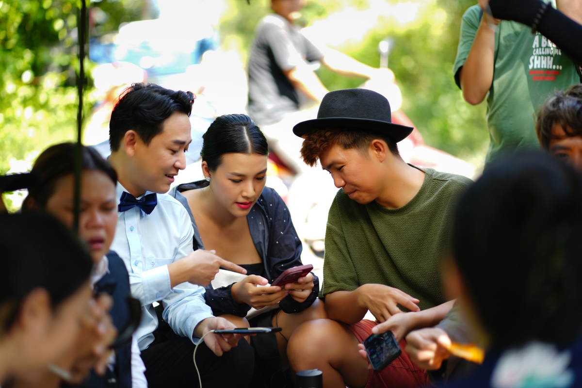 hứa vĩ văn, hoàng oanh hội ngộ trong phim điện ảnh hài của đạo diễn tạ nguyên hiệp hình ảnh 1 hua vi van, hoang oanh hoi ngo trong phim dien anh hai cua dao dien ta nguyen hiep hinh anh 1