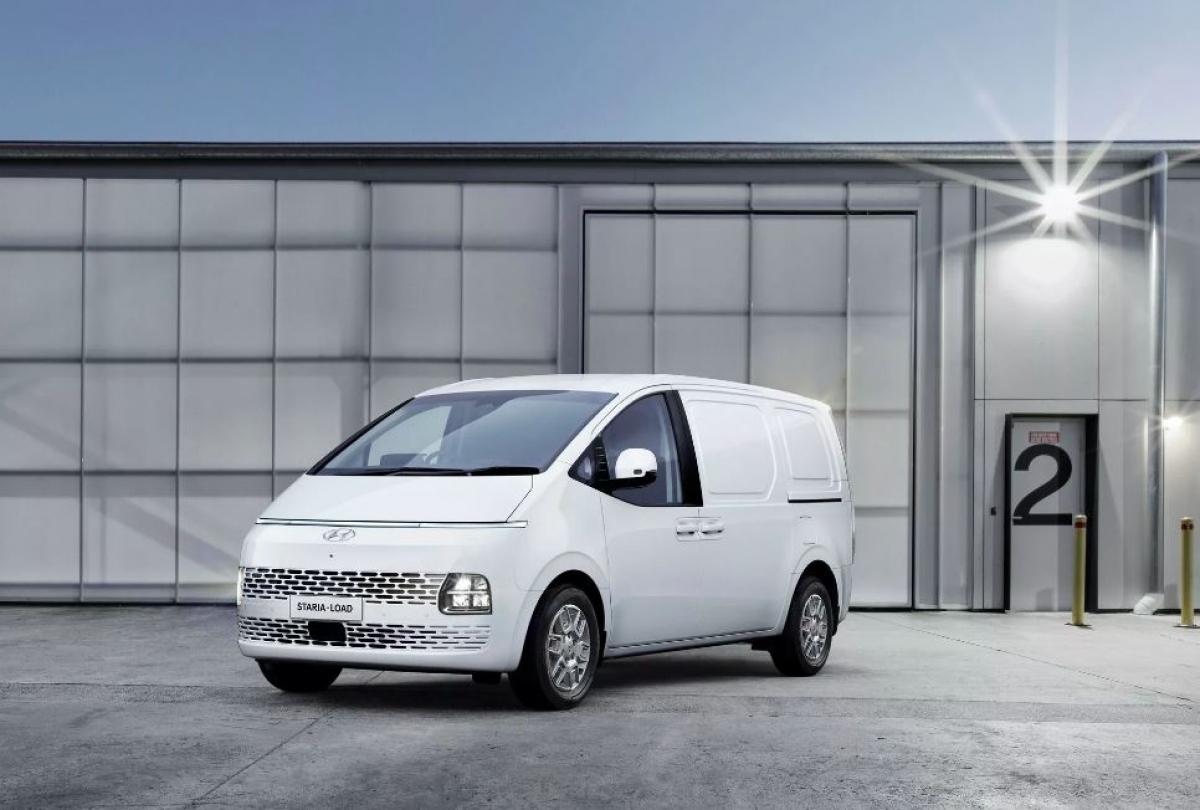 hyundai staria co them phien ban dung dong co diesel hinh anh 1