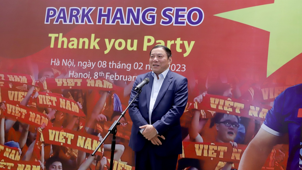 vff to chuc tiec tri an hlv park hang seo hinh anh 4