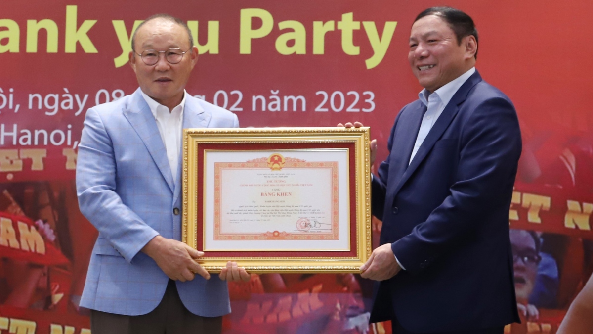 vff to chuc tiec tri an hlv park hang seo hinh anh 3