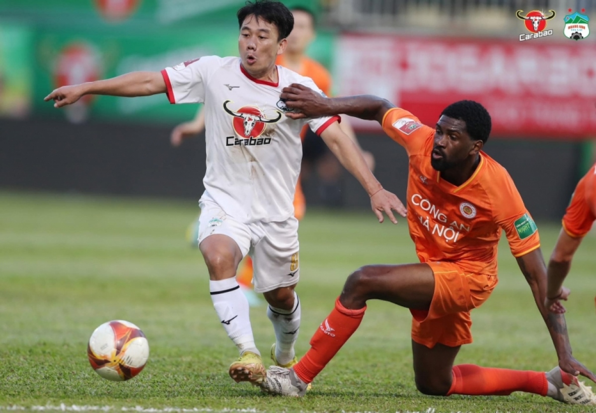 sao hagl chấn thương đầu gối trước ngày chốt danh sách Đt việt nam hình ảnh 1 sao hagl chan thuong dau goi truoc ngay chot danh sach Dt viet nam hinh anh 1