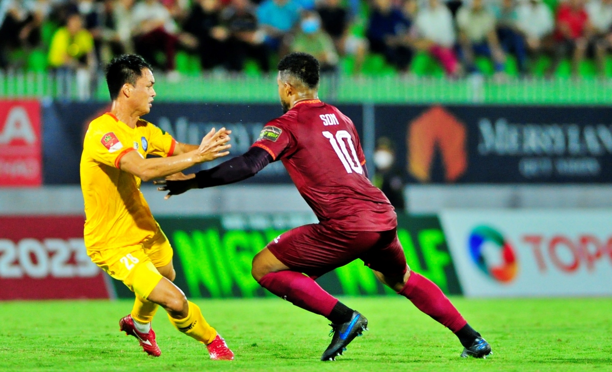 cựu cầu thủ hagl bị treo giò ở vòng 3 v-league 2023 hình ảnh 1 cuu cau thu hagl bi treo gio o vong 3 v-league 2023 hinh anh 1