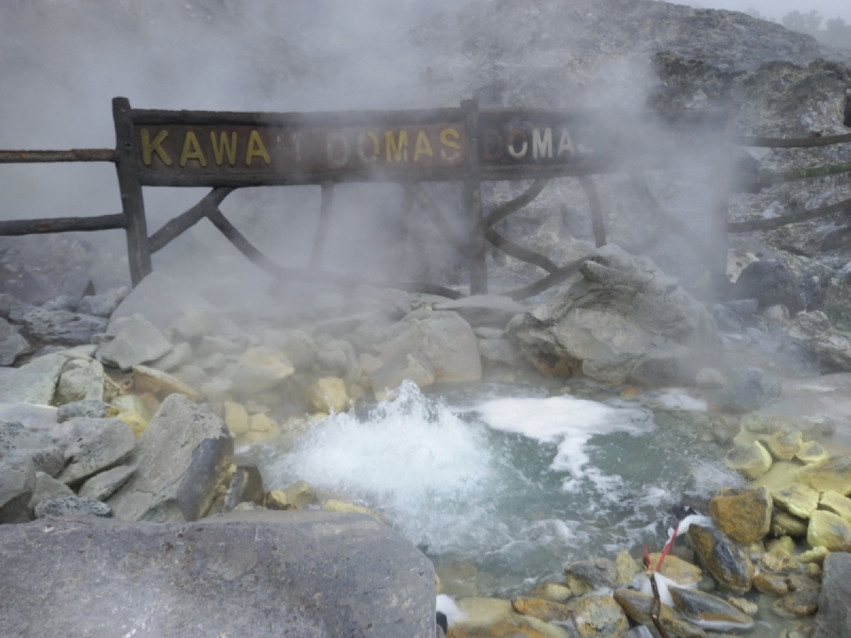 nui lua noi tieng o indonesia bat ngo boc khoi, lua hinh anh 3