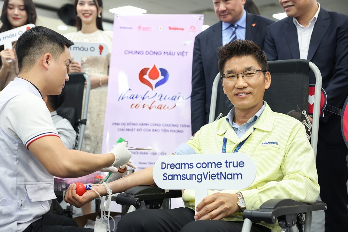 samsung việt nam chung tay hiến máu tình nguyện hưởng ứng ngày chủ nhật Đỏ 2023 hình ảnh 1 samsung viet nam chung tay hien mau tinh nguyen huong ung ngay chu nhat Do 2023 hinh anh 1