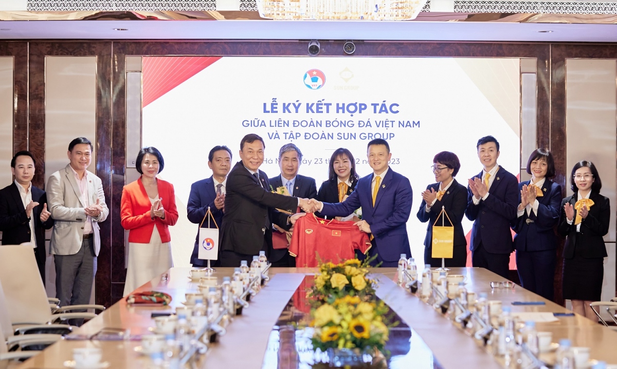 tap doan sun group hop tac voi vff cung phat trien bong da viet nam hinh anh 4