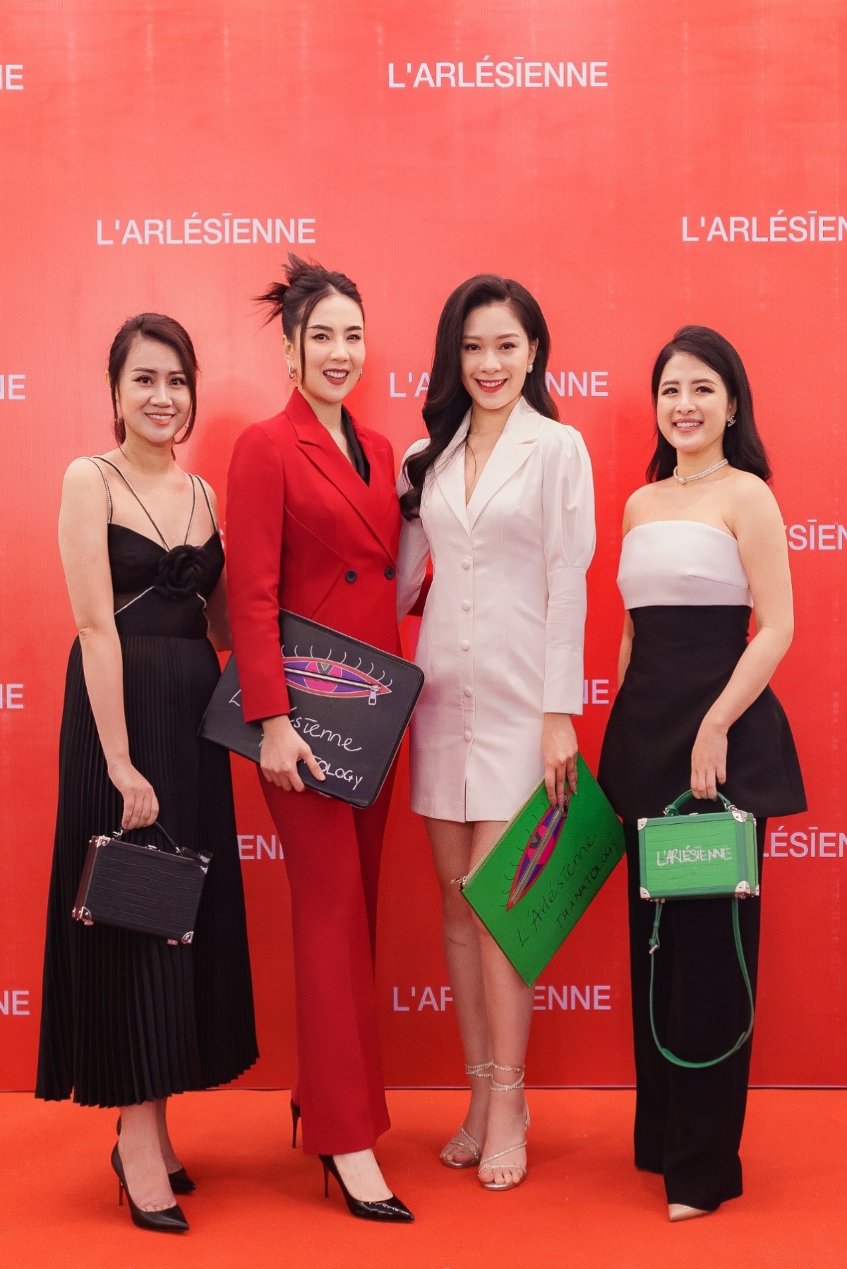 chang trai the he gen z va giac mo thiet ke tui thoi trang thuong hieu viet hinh anh 5