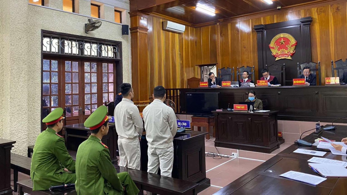 2 nguoi linh an tu hinh vi mua ma tuy ve hai duong ban kiem loi hinh anh 2