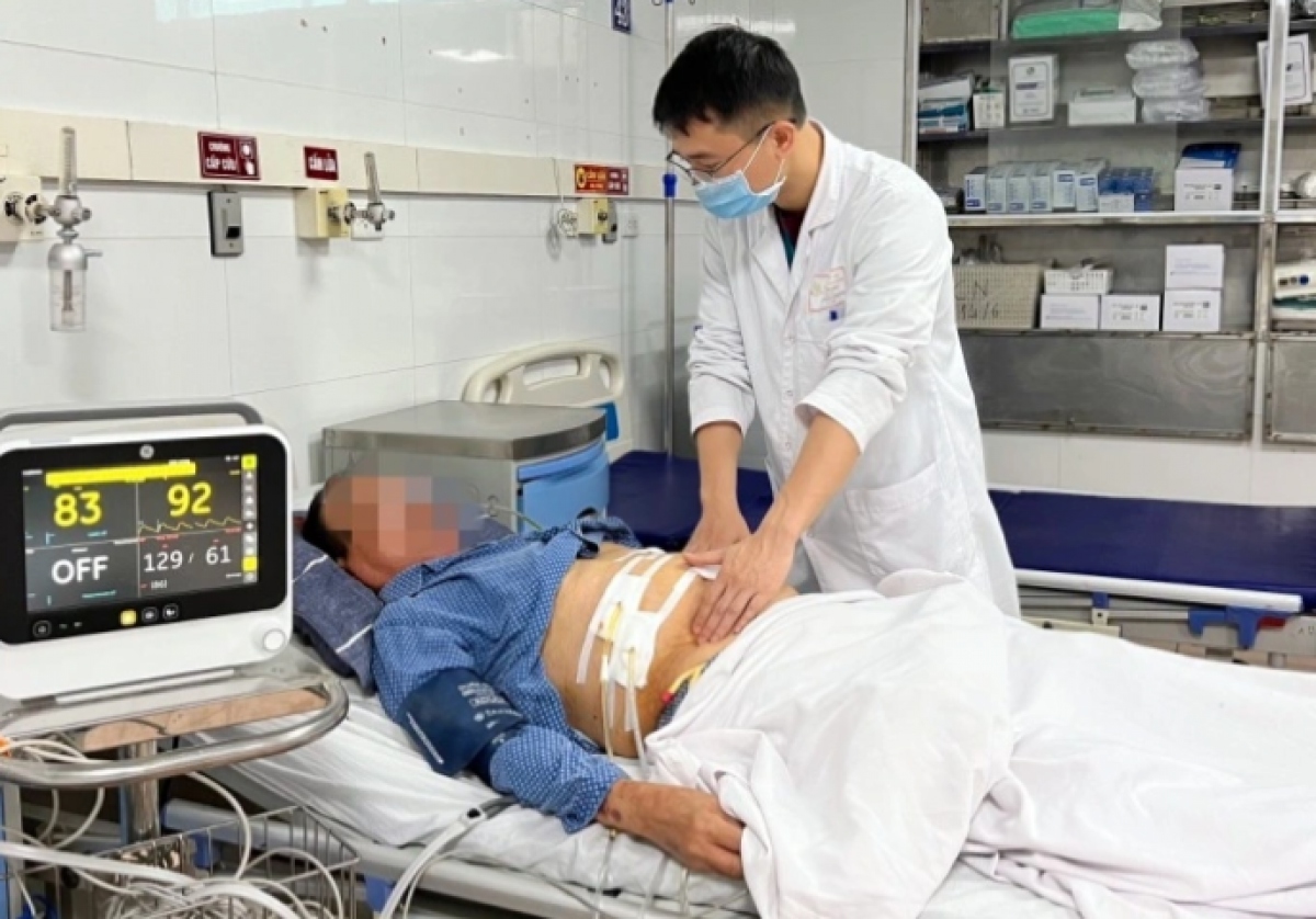 thủng dạ dày sau 3 tháng dùng thuốc nam không rõ nguồn gốc hình ảnh 1 thung da day sau 3 thang dung thuoc nam khong ro nguon goc hinh anh 1