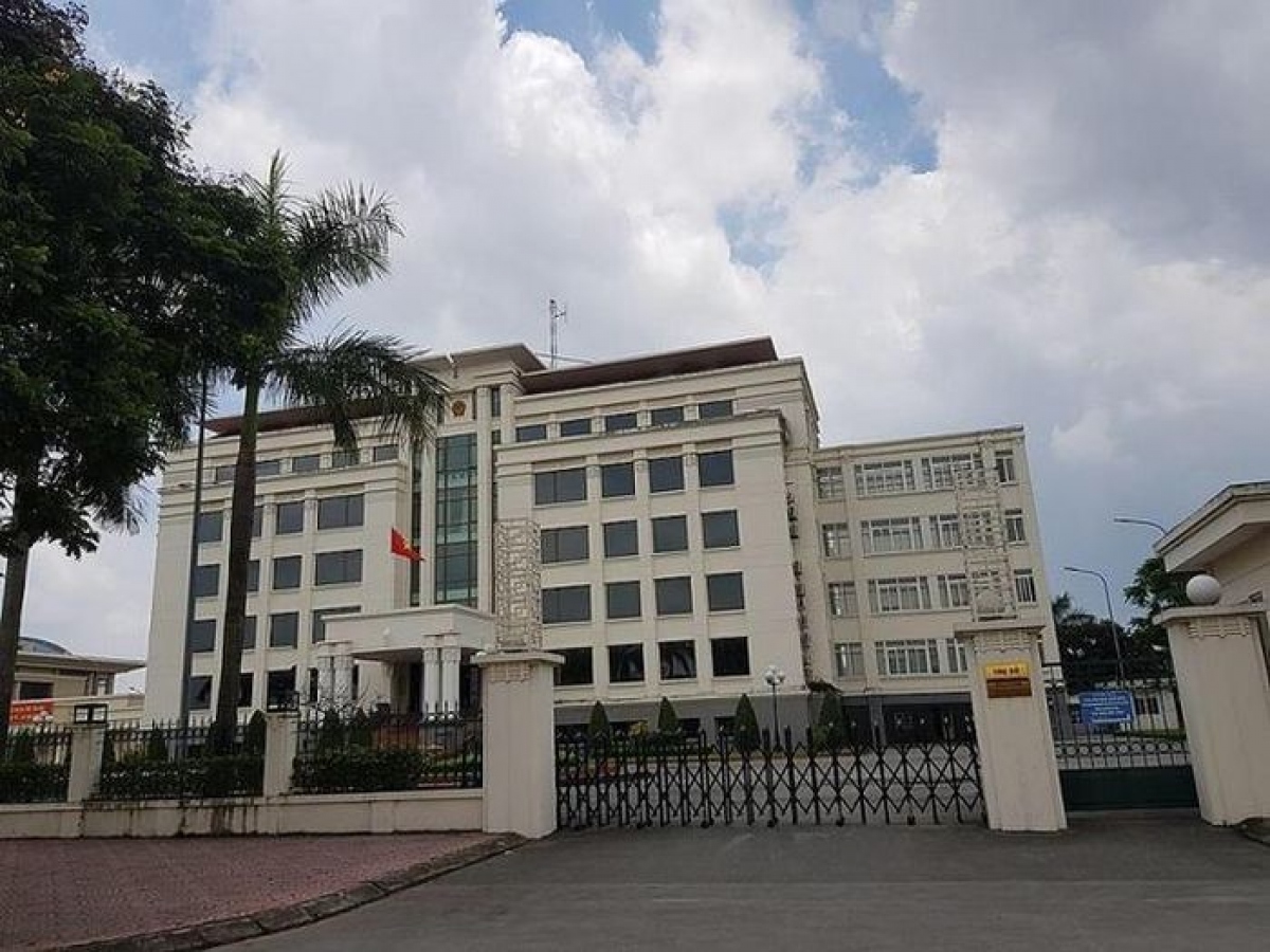 trưởng phòng nội vụ ở hải phòng chưa tốt nghiệp phổ thông đã nhảy cóc lên đại học hình ảnh 1 truong phong noi vu o hai phong chua tot nghiep pho thong da nhay coc len dai hoc hinh anh 1