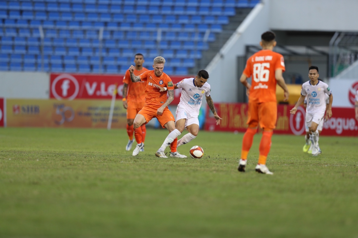 nam Dinh tam thoi vuon len dan dau v-league 2023 hinh anh 1