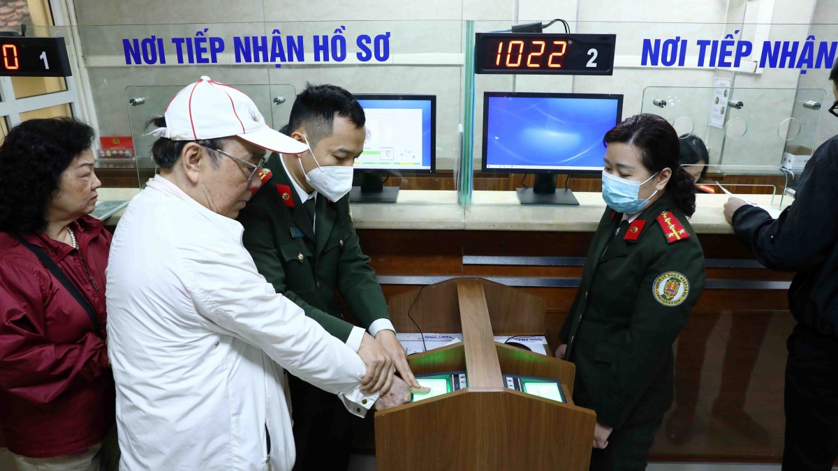 ngay dau cap ho chieu gan chip dien tu thu tuc nhanh chong, thuan loi hinh anh 3