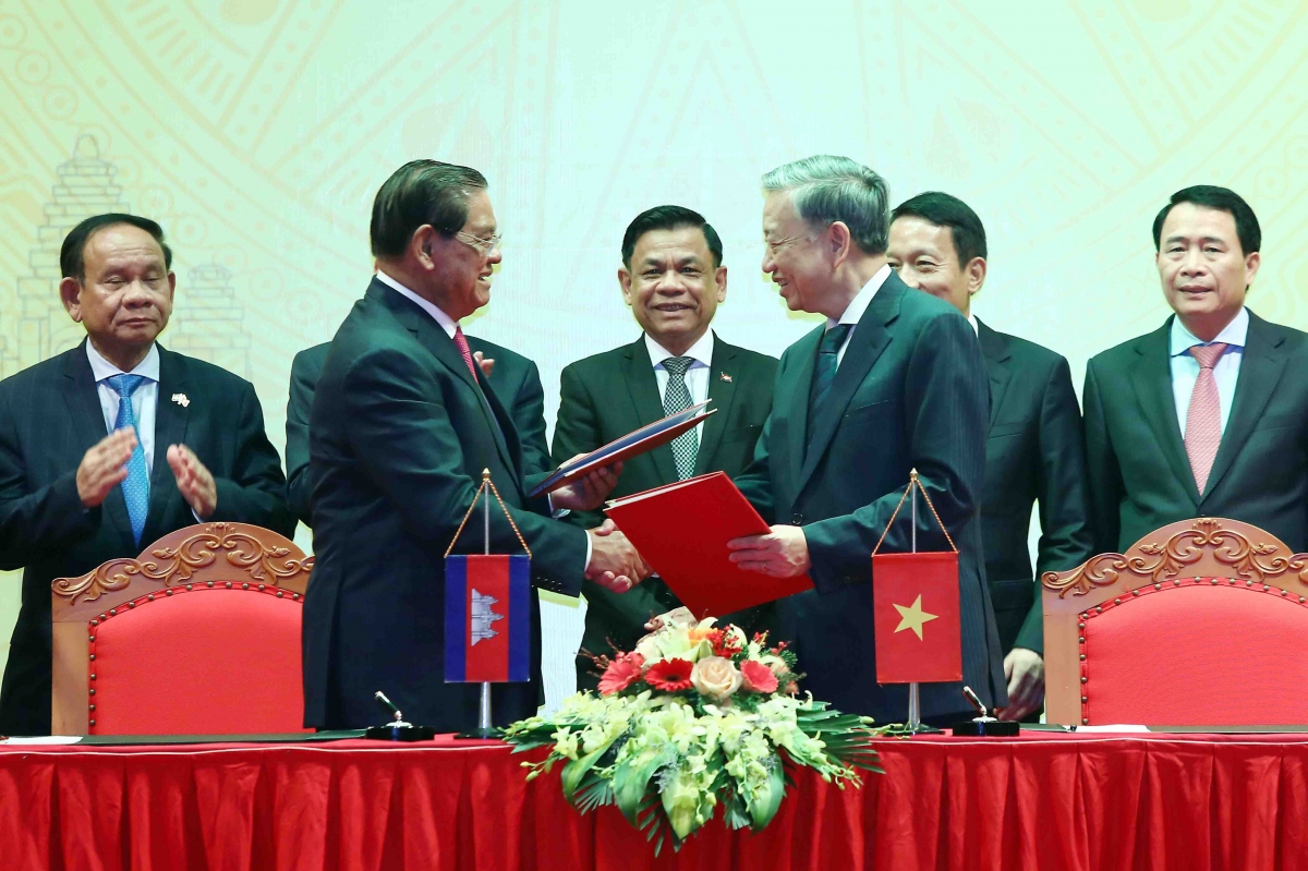 bo cong an viet nam va bo noi vu campuchia ky ket ke hoach hop tac nam 2023 hinh anh 2